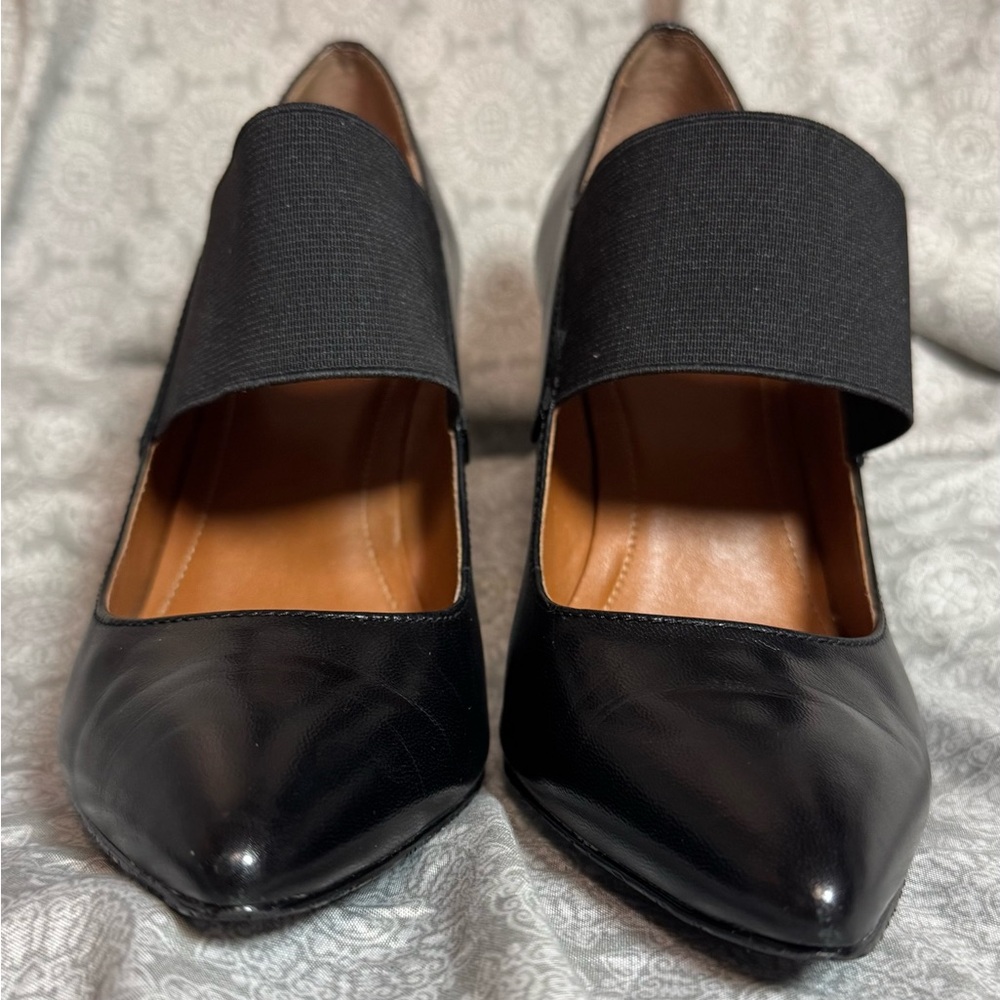 Calvin Klein Classic Black Pointed-Toe Women’s Slip-On Pumps